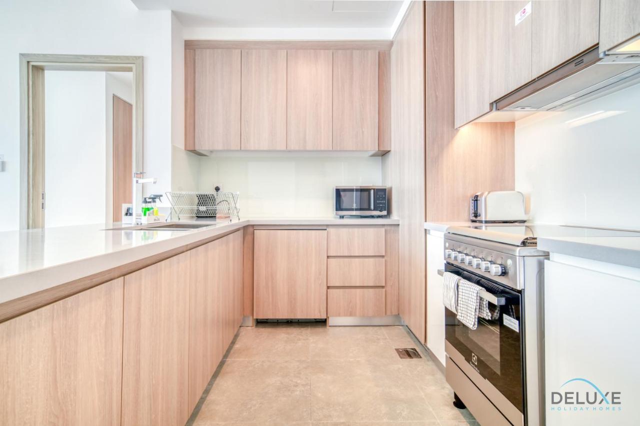 Cosmopolitan 2br At Stella Maris Marina By Deluxe Homes